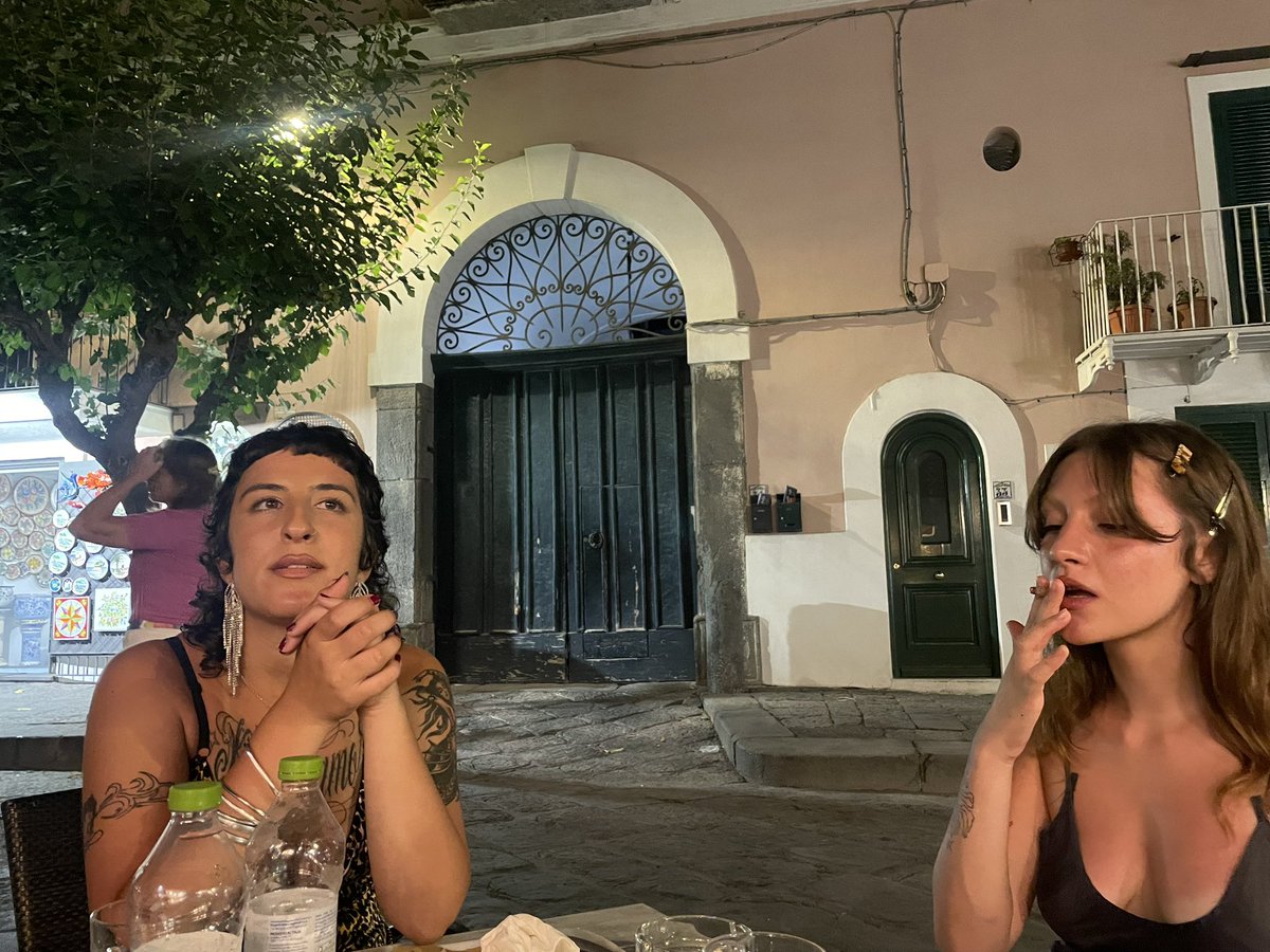 limerando1 tweet media