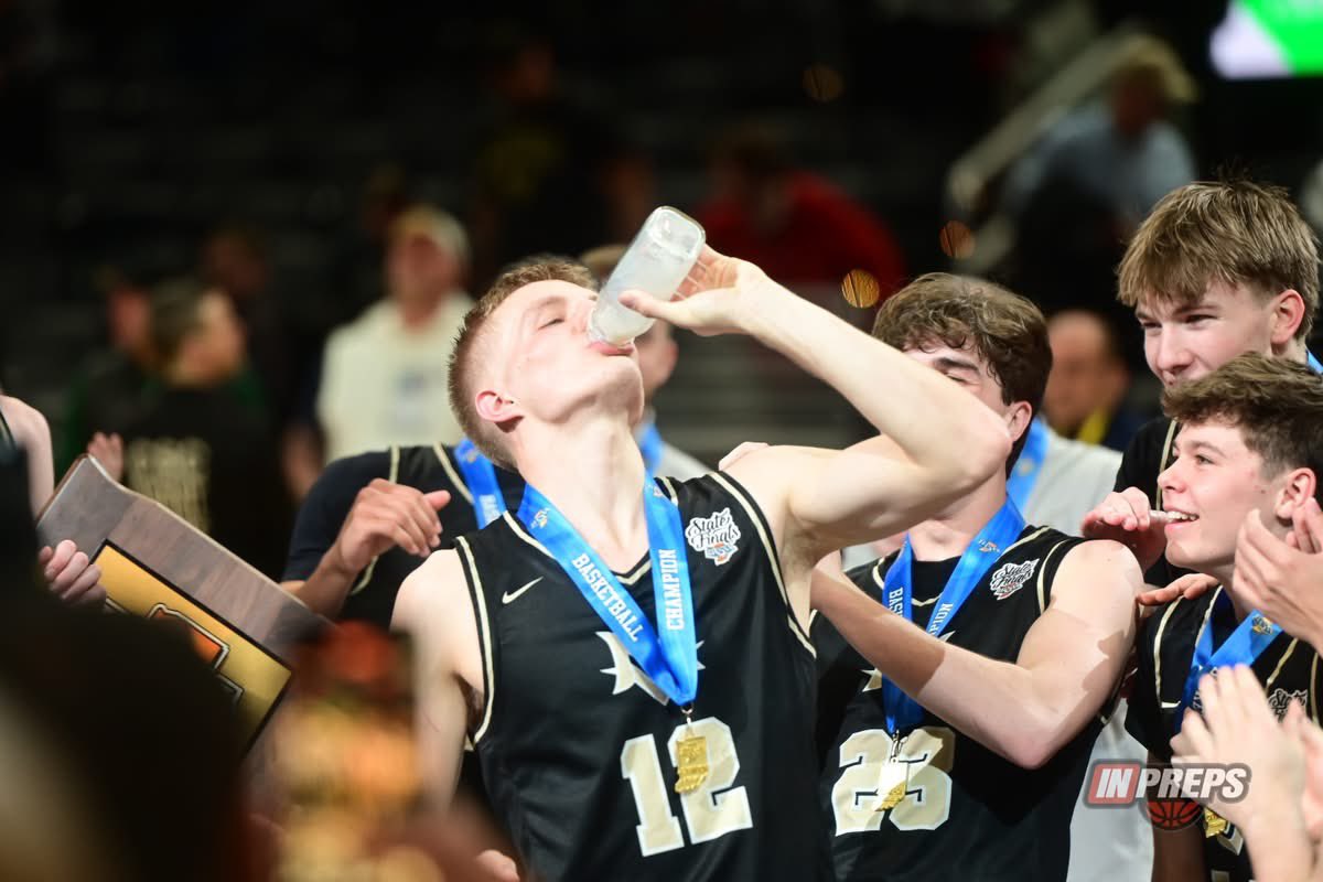 coachdays82's tweet image. In 2014 the “Got Milk @gotmilk” ads gradually retired, but Mt Vernon may need to create a few posters to bring it back. #statechamps #milk #indiana. #highschool #basketball