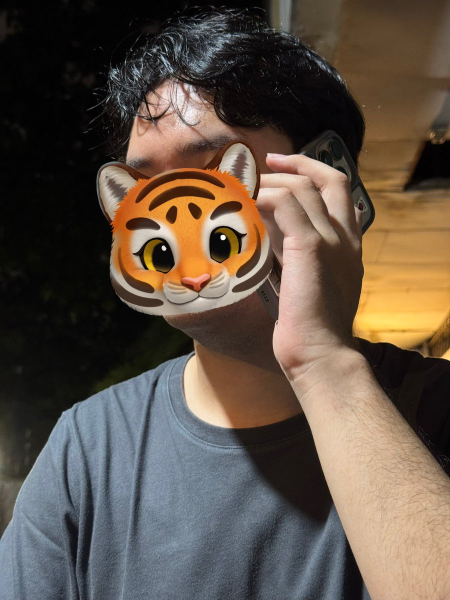plusz_ultrax's tweet photo. kemarin abis makan malam dipinggir jalan sama calon pengusaha muda aamiin🤲🏻✨ @markriian https://t.co/IK6y9zKaHS