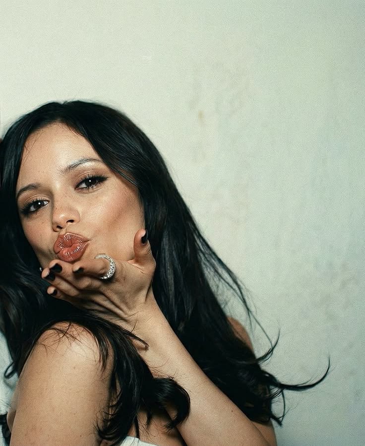 Joly, K. tweet media