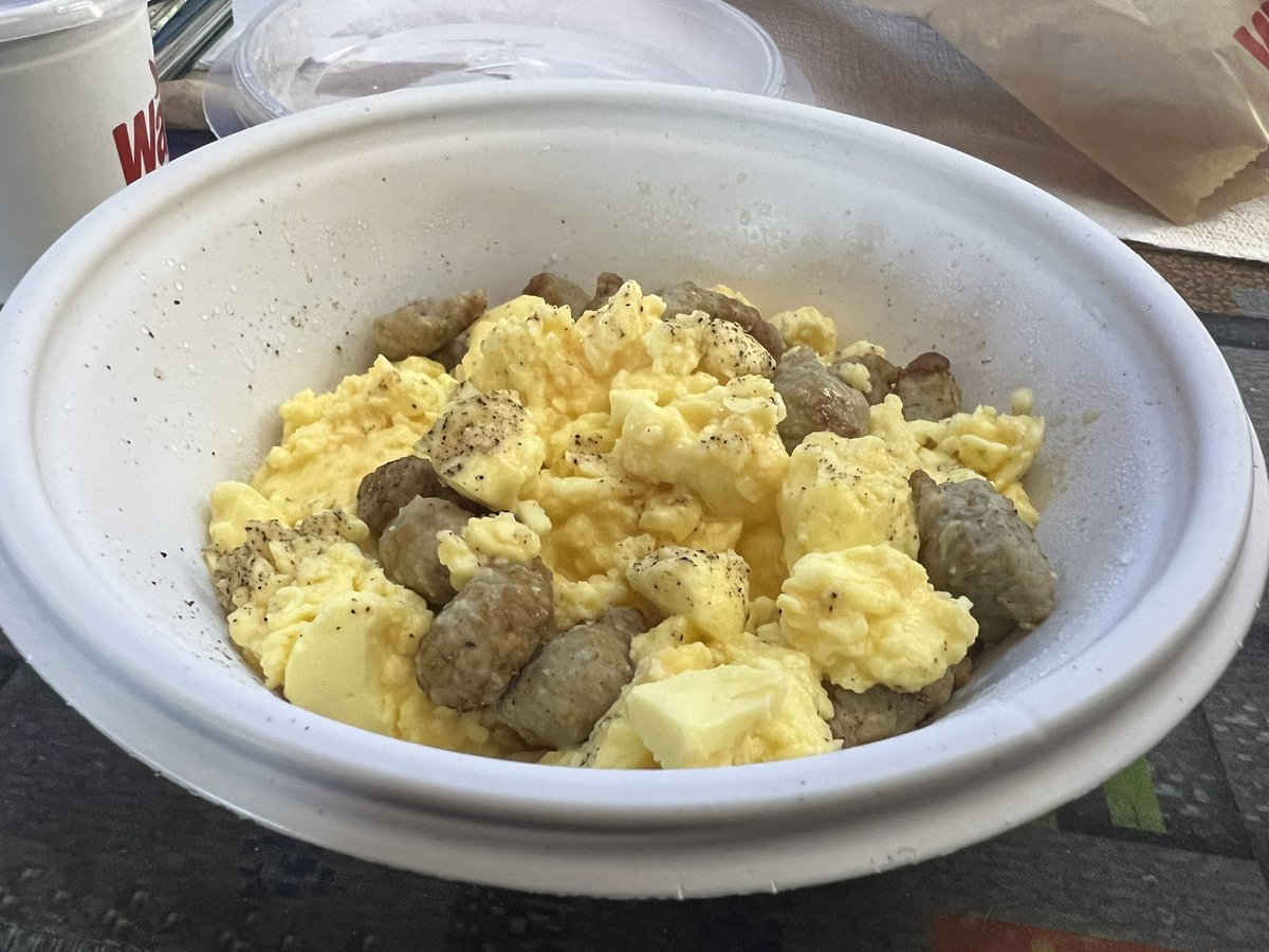 Kieffik's tweet photo. .@Wawa it’s really sad the breakfast bowls are only half filled these days.  I remember Wawa used to be the go to place for breakfast. https://t.co/Ne6Hmq9zNZ