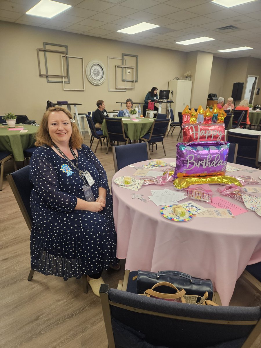 Sarah Dickens tweet media