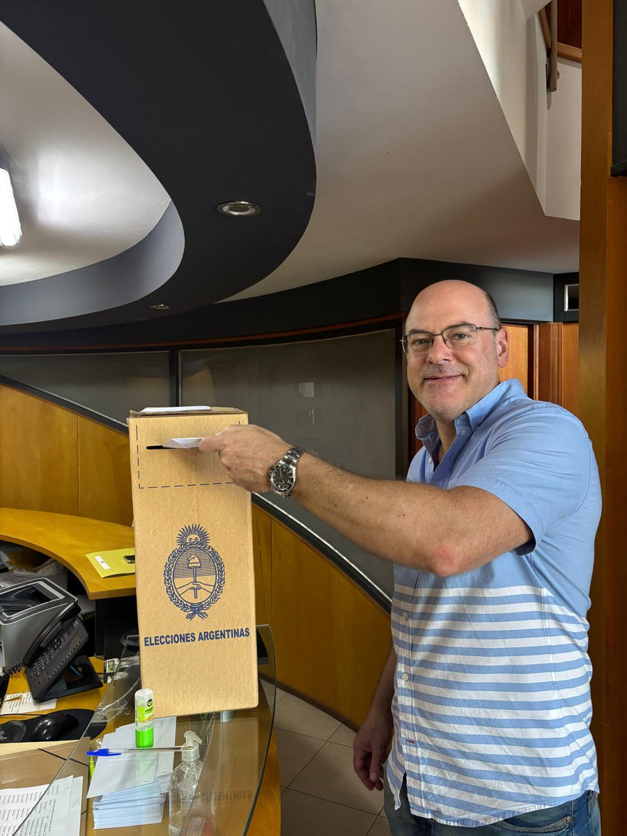 En San Francisco, depto. San Justo, votó nuestro candidato a Vicepresidente Alejandro Kuztnitzky #ChauClubDeLaIntervencion
#LaIntervencionNoVaMas