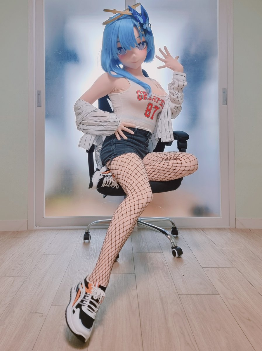 말라디 tweet media