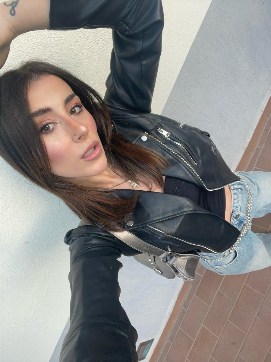 fra 🐺 tweet media