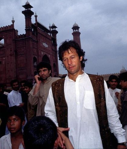 pakistanwalli's tweet photo. Free Imran Khan https://t.co/KvnTEdxrbo
