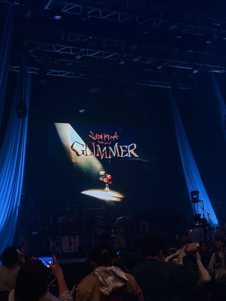 szstn's tweet photo. あーー!本気で!#須田景凪 さん #GRIMMER 東京も最高だった〜〜!!!花に風聴けたしアリーナだったし!推しの歌を2時間みっちり観て聴ける幸せに感謝、、🫰🫶🤟
しかも半年後にライブ決まったしもう本当にこんなの全然生きるしかない!
全人類が須田さんを好きになって、、これを語れる人間が欲しい https://t.co/H3gMUuq5m0