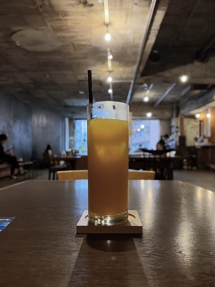 美乃里さんご出演の舞台を観に行って参りました！
初めてみるタイプの作品でしたが、身体表現と言葉遊びが巧みで面白かったです✨
終始パーッカション魂が疼いてしょうがなかった(笑)

美乃里さんの存在感が大きくてもう！！
本当に格好良いったら(● ˃̶͈̀ロ˂̶͈́)੭ꠥ⁾⁾

#ヴォガモア
#VOGA