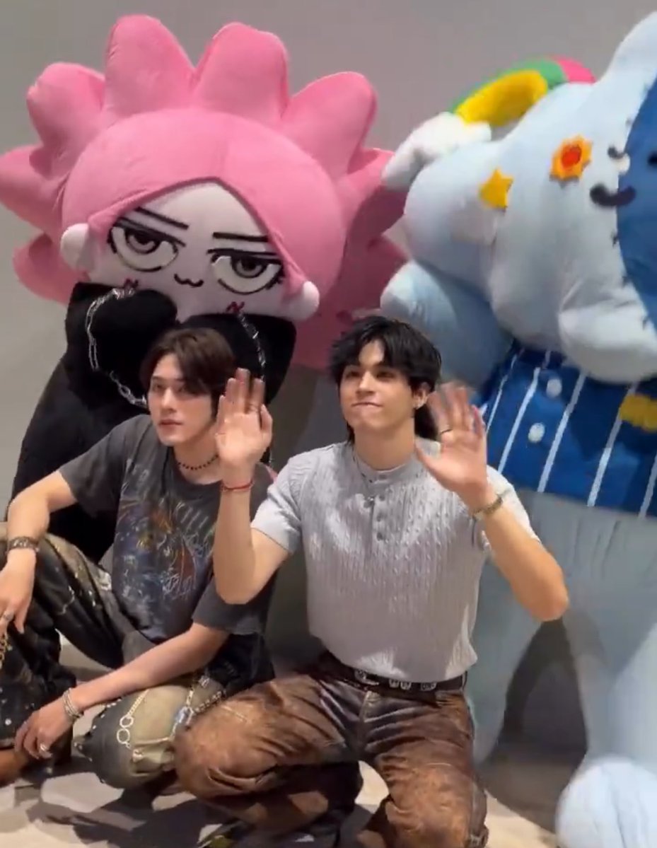 𓌈˒˒ อฟ ✿. tweet media