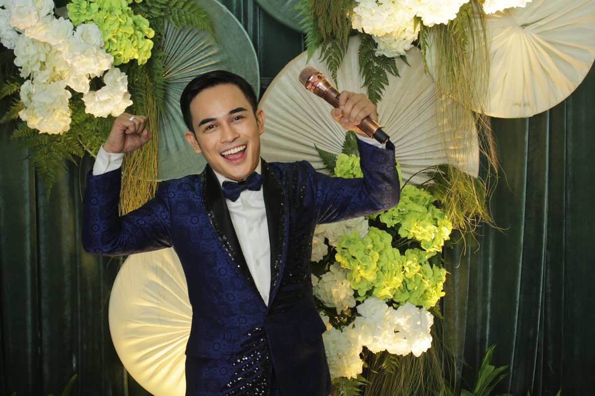 Febriheriansyah's tweet photo. CITA CITA INGIN JADI SELEBRITIS,WALAU SEKARANG BARU ARTIS,SETIDAKNYA MAU MERINTIS TANPA HARUS PESIMIS. https://t.co/IJpjaNDw0t