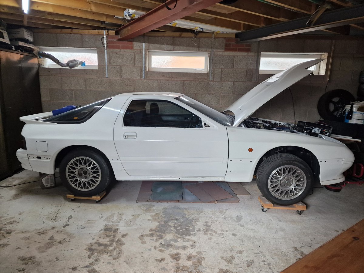 FlatErik9's tweet photo. 少しずつ良くなっています！
#mazda #rx7 #fc3s #13b https://t.co/xAU8UTRqq3