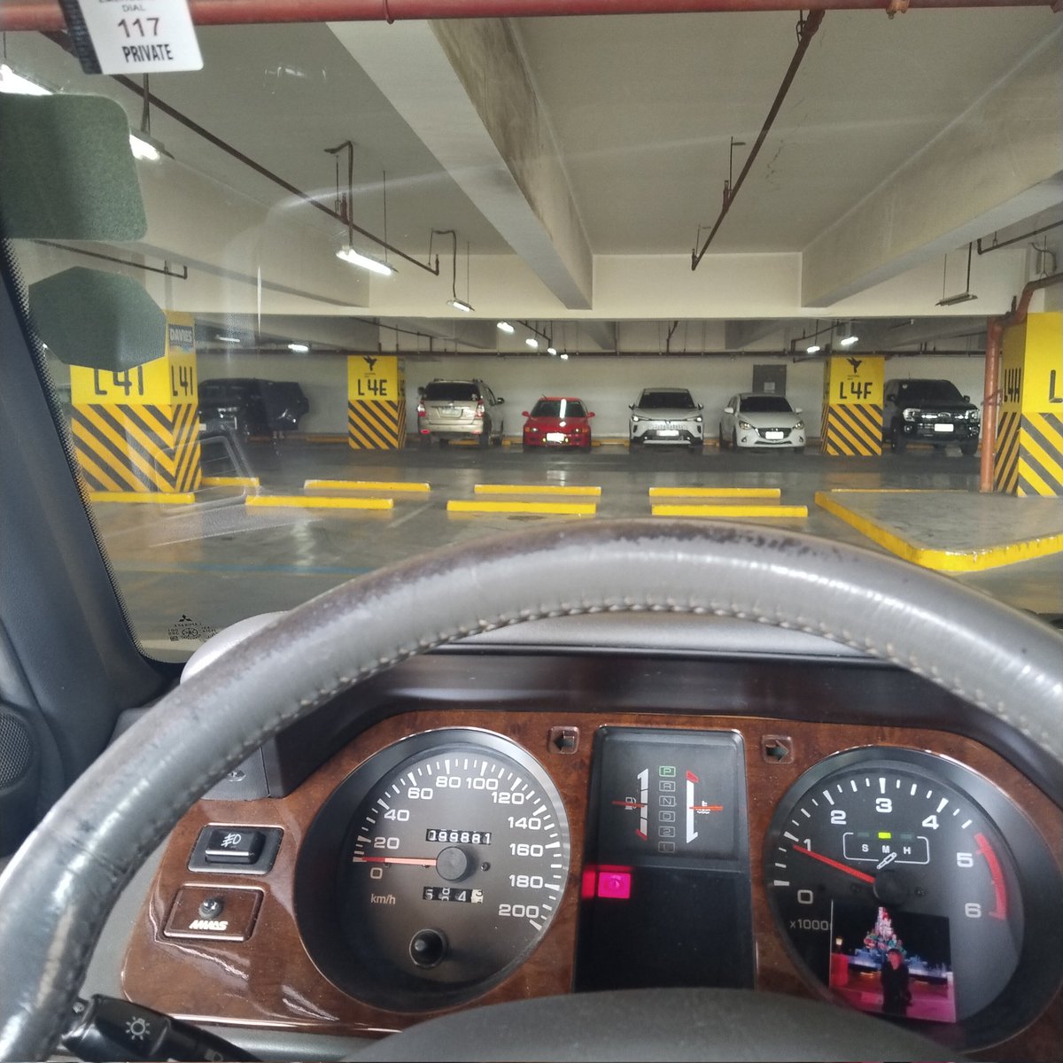 driving safely on my GLS with my crushes pic on the dash reminding 
me that im gonna attend their future events 🥺❤️
<a href="/ChariceHermoso/">🍒</a>