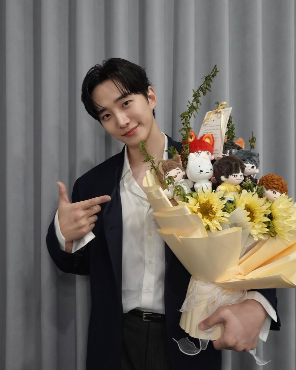 Ϯαίψσ☀️ tweet media