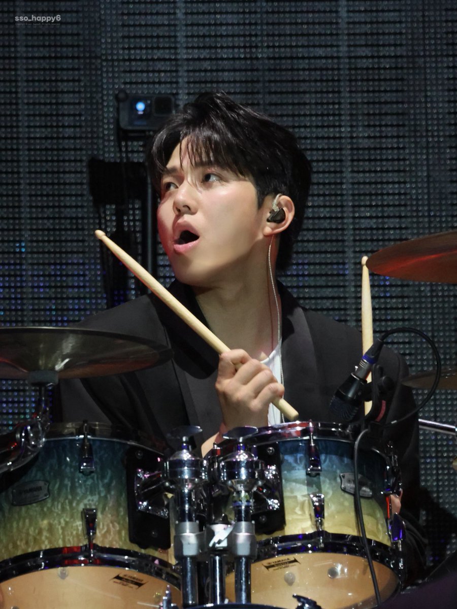 쏘Happy tweet media