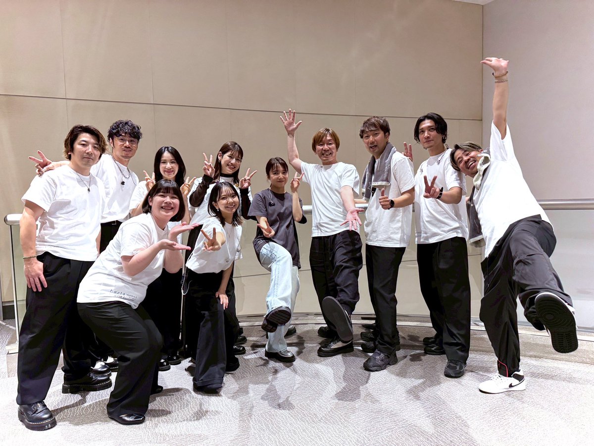 ysk_applekid's tweet photo. 本日 #上白石萌音 ちゃんツアー横浜公演ありがとうございました！
萌音ちゃんの歌声と素晴らしいミュージシャンの皆様に囲まれて幸せな時間でした！めちゃくちゃ素敵な音楽やってる！
ちなみにMCの時イキイキしすぎてますがそっと見守ってくださいませ。
#yattokosa26
#texte
#バンドミンナー https://t.co/po2WW3ErAa