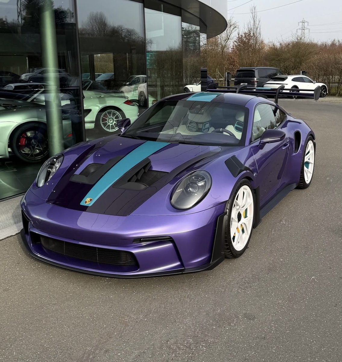 Porsche Club tweet media