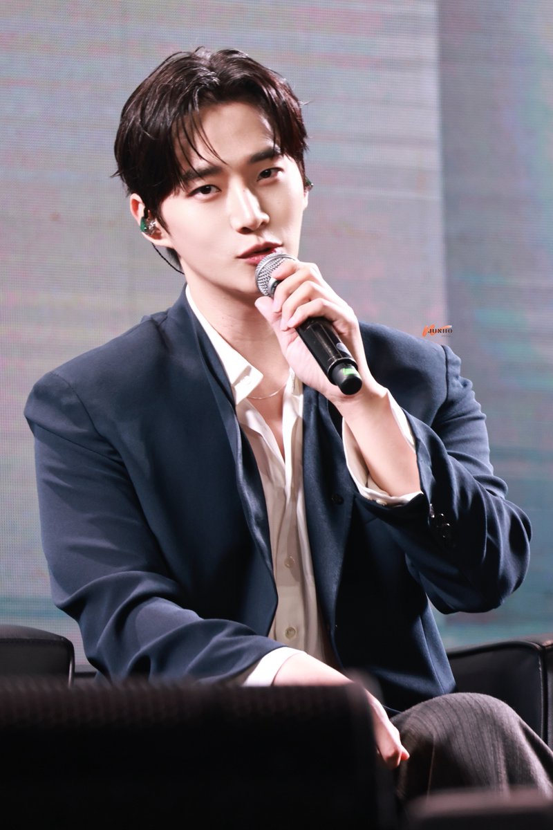 𝙒𝙞𝙩𝙝 𝙛𝙤𝙧 𝙇𝙚𝙚 𝙟𝙪𝙣𝙝𝙤(💛) tweet media