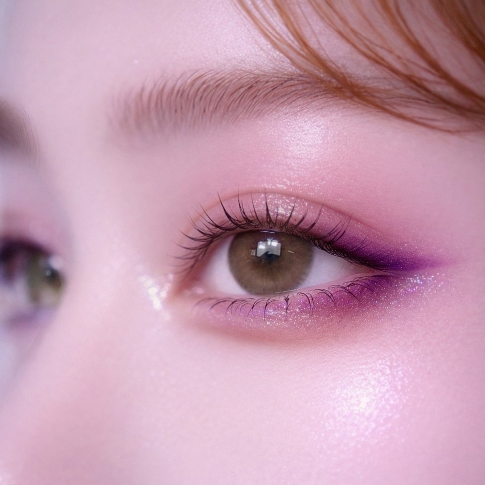 RMK／パラダイスクラブ
チューリップタペストリーとビタースイートブレンドを合わせて明暗混在の春メイク。ベースからほぼRMK、だいすきRMK