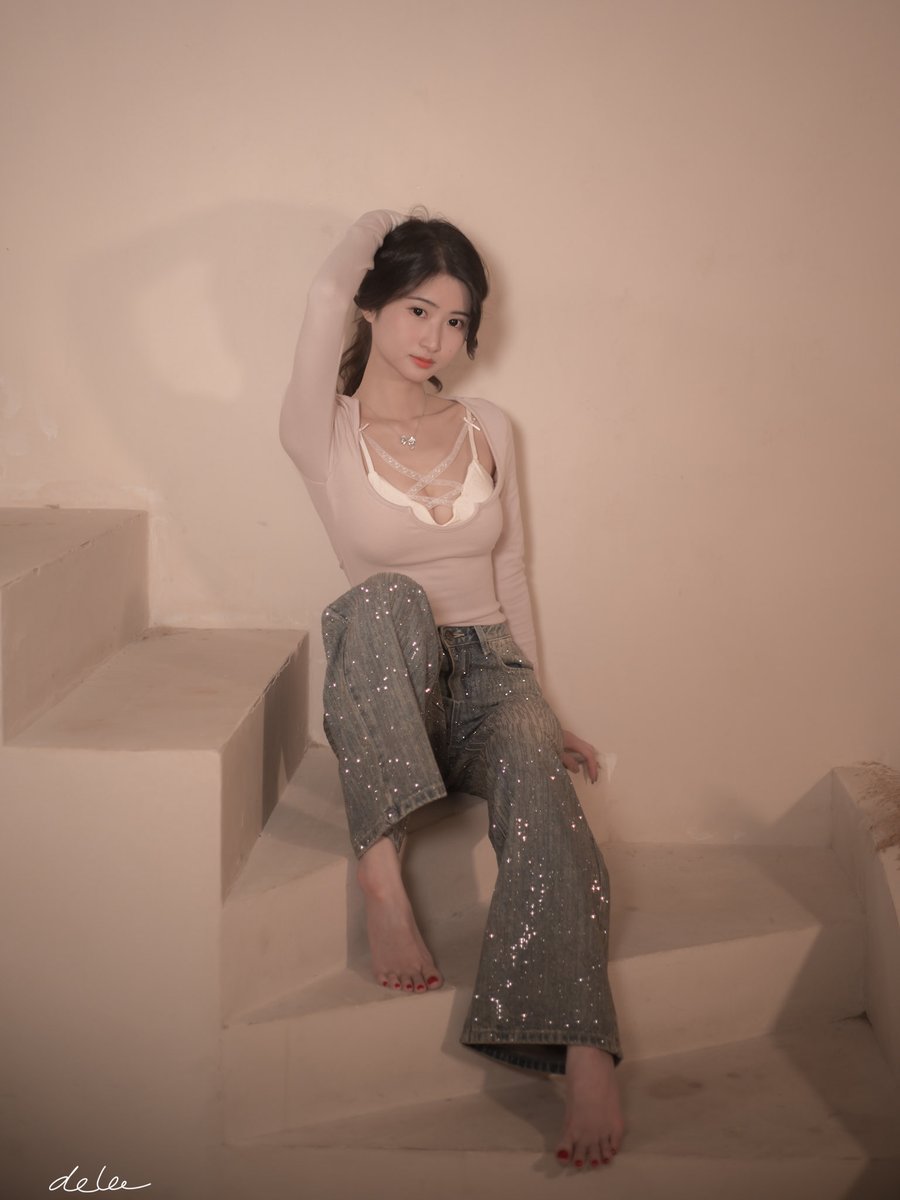 モデル：ローズさん
Hasselblad X2DII + Leitz Summicron-M 50/2
#ポートレート #X2DII  #iPadediting
#寫真好きな人と繋がりたい