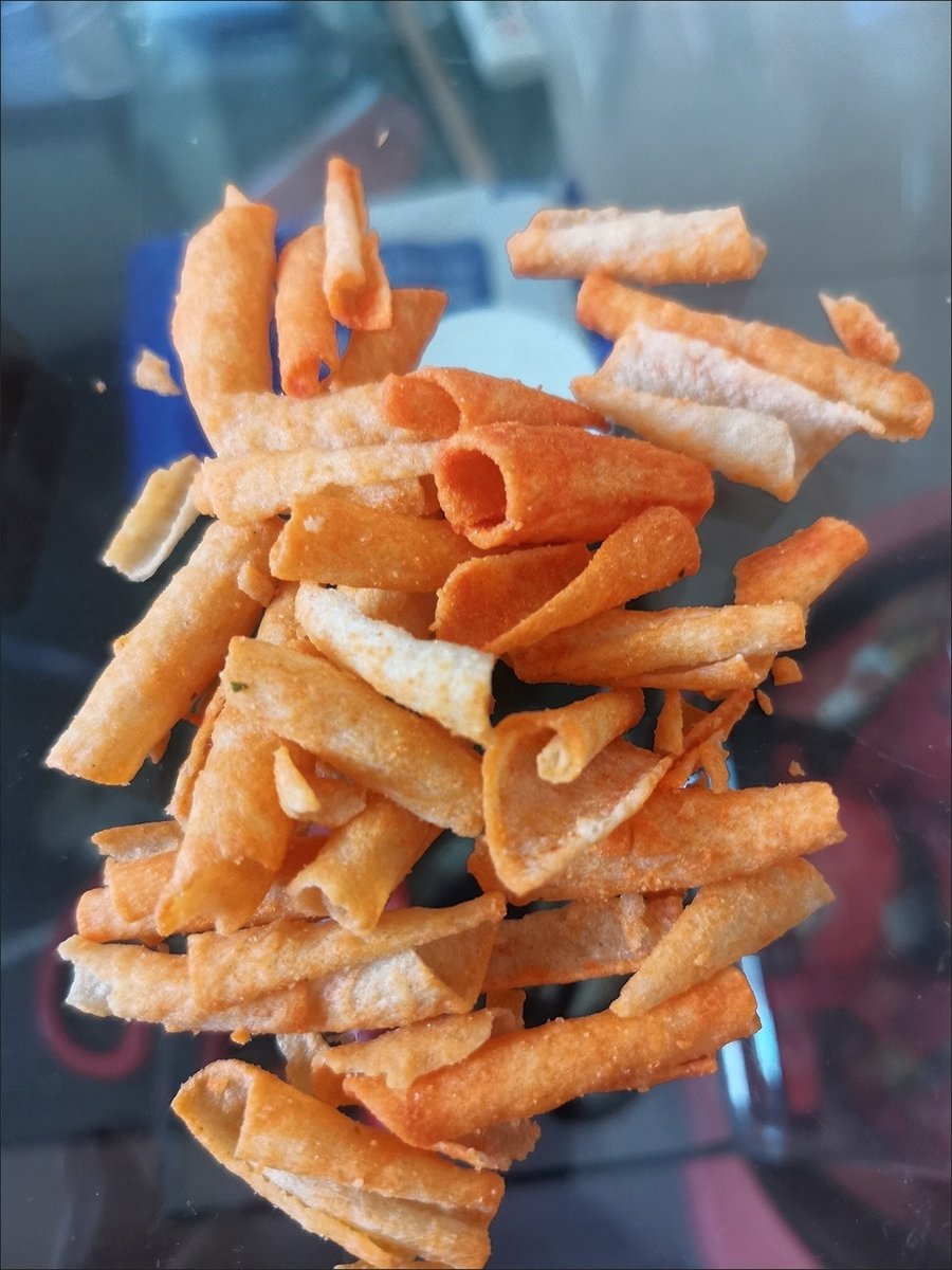 samantha tweet media