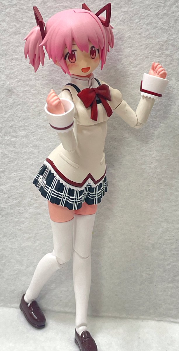 plapachi's tweet photo. 鹿目まどかちゃんの完成です
全塗装で仕上げました
オプションパーツで魔法コスver欲しいです
バンダイさんよろしくお願いしますww 
とにかく可愛いが正義です
#可愛いと思ったらRT 
#30MP #30ML #まどマギ
#プラモデルライフ https://t.co/h1bPNtta5f
