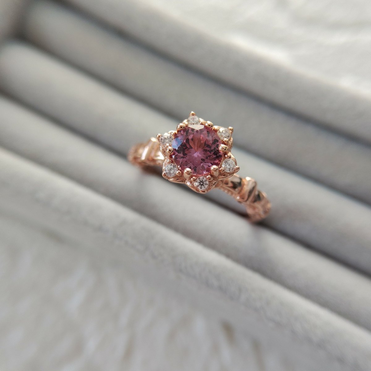 もにゃ tweet media