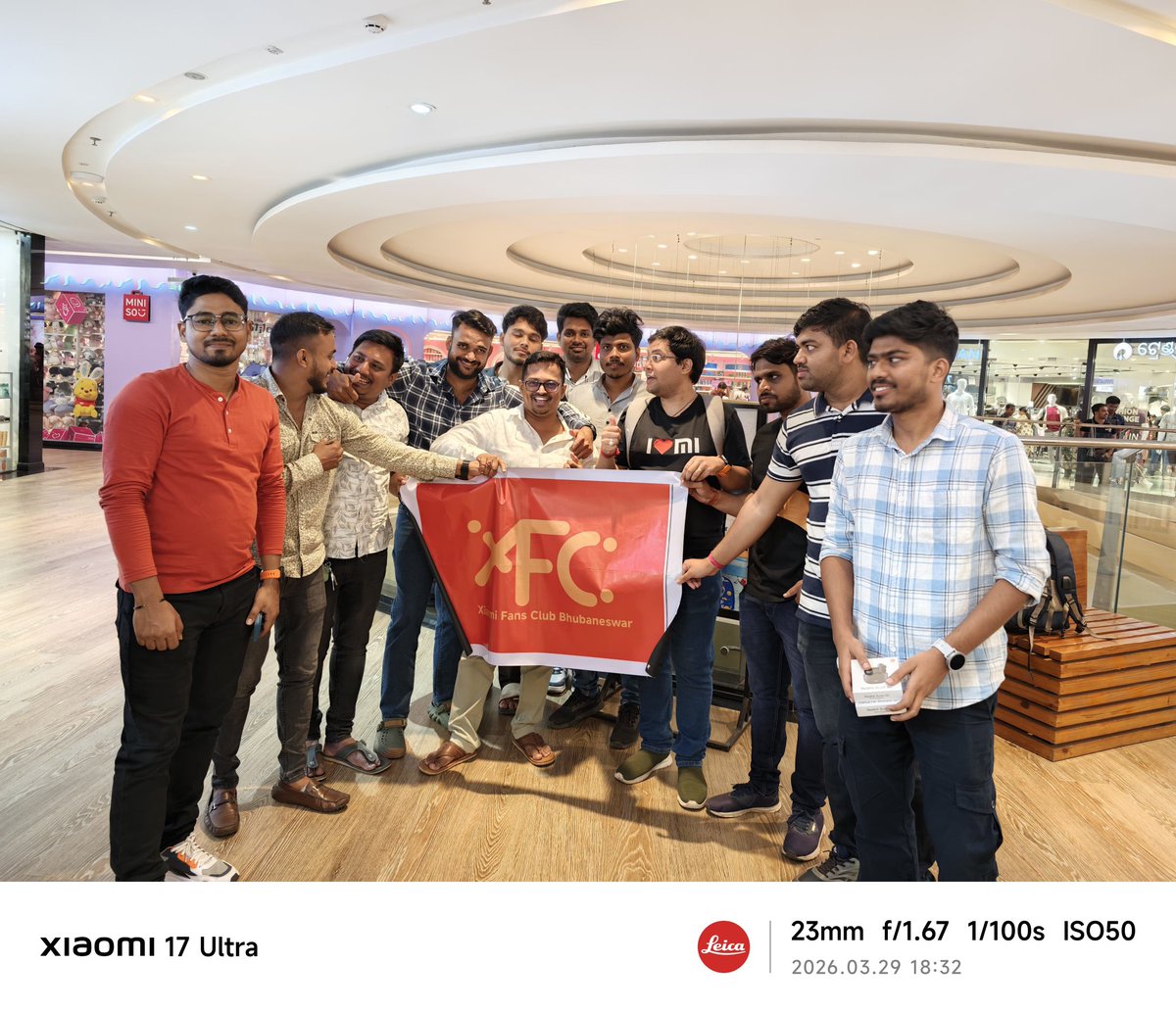 mohantyharish's tweet photo. 🚀 Just wrapped up an epic #Xiaomi17Ultra5G experience meetup! Beast-mode camera, lightning-fast 5G, and that premium build—future-proof vibes unlocked! Who's joining the next one? 📱🔥 #XiaomiIndia #TechMeets #Bhubaneswar @XiaomiIndia @XFCBhubaneswar https://t.co/K5R2XYFRTi