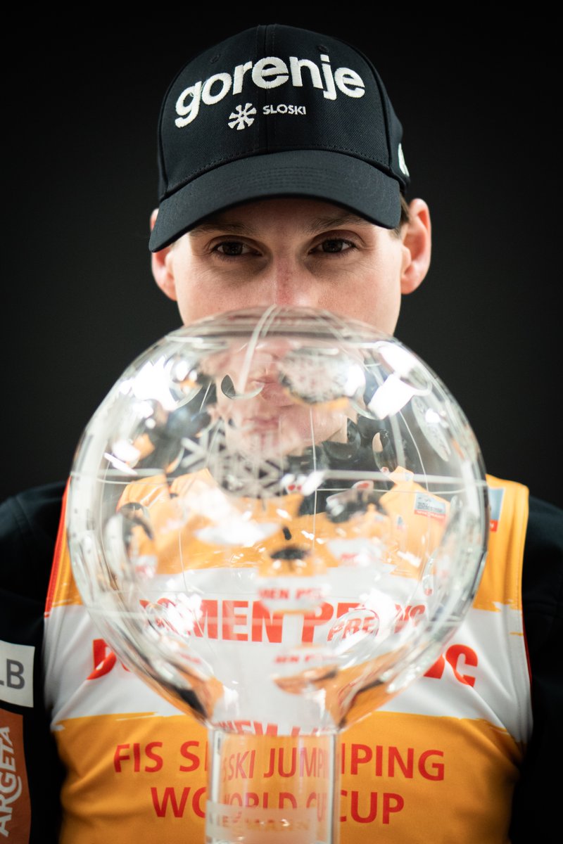 FISskijumping's tweet photo. Domen on top of the World 🌎🔮

#fisskijumping #worldcupplanica https://t.co/59JBoV8wMY