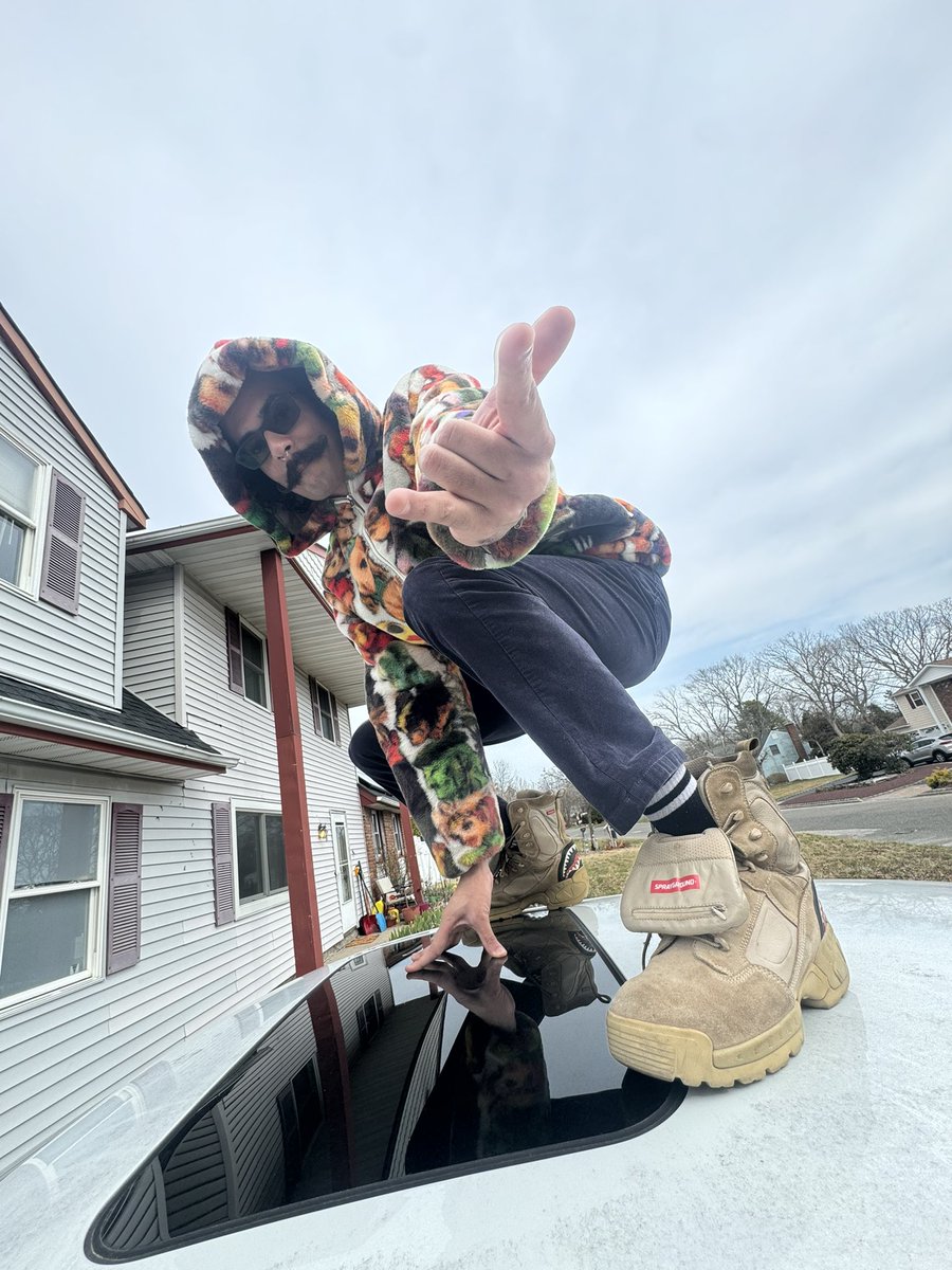 Spider-Dunk tweet media