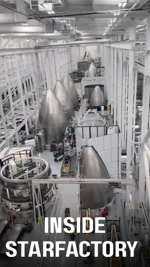 SpaceXplor__4's tweet image. Check out Starfactory at SpaceX's Starbase Texas facility! 🚀 #Starfactory #SpaceX #Starbase #Texas #Facility 
📷 #elon musk