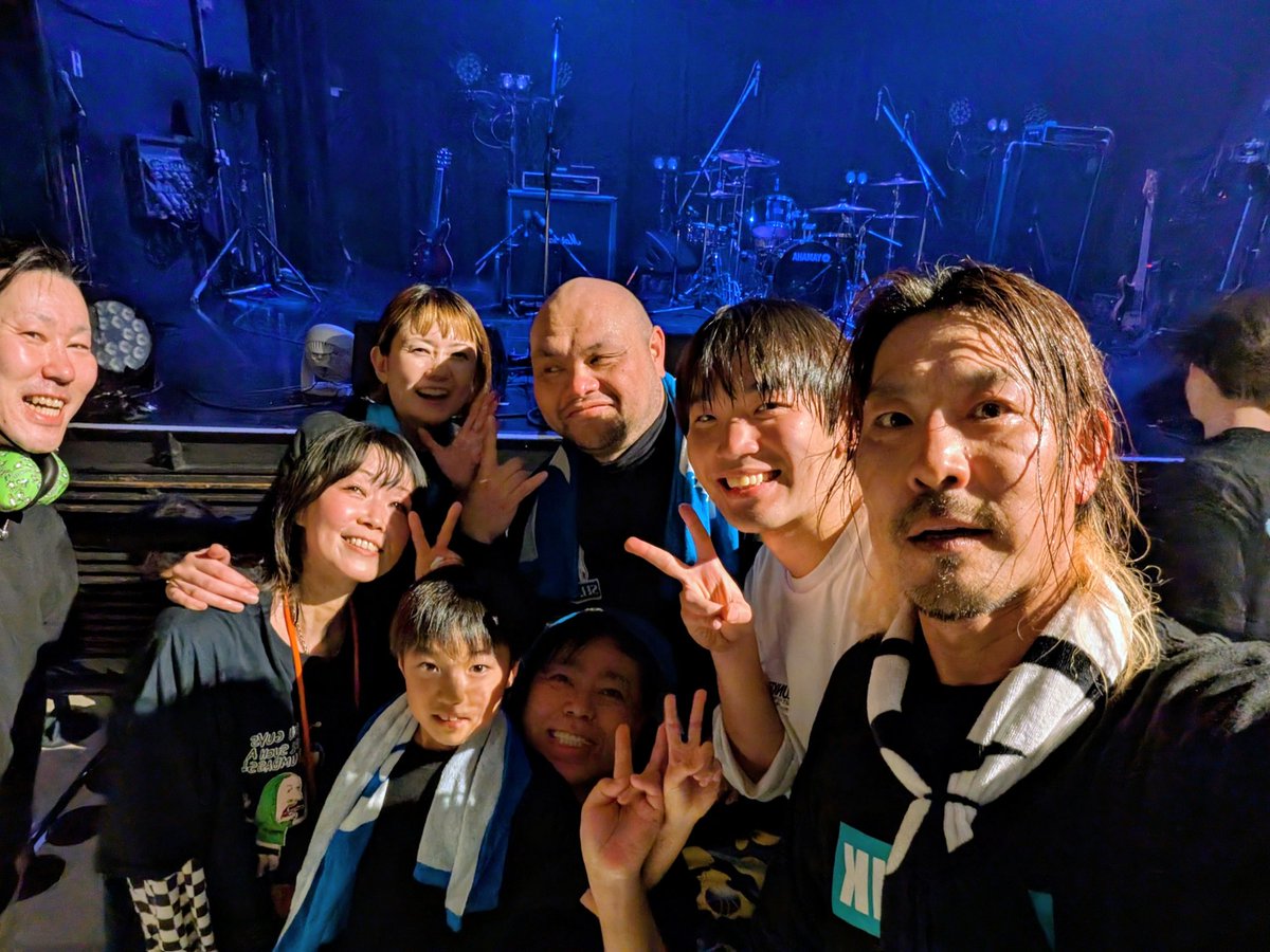 たかひろ tweet media