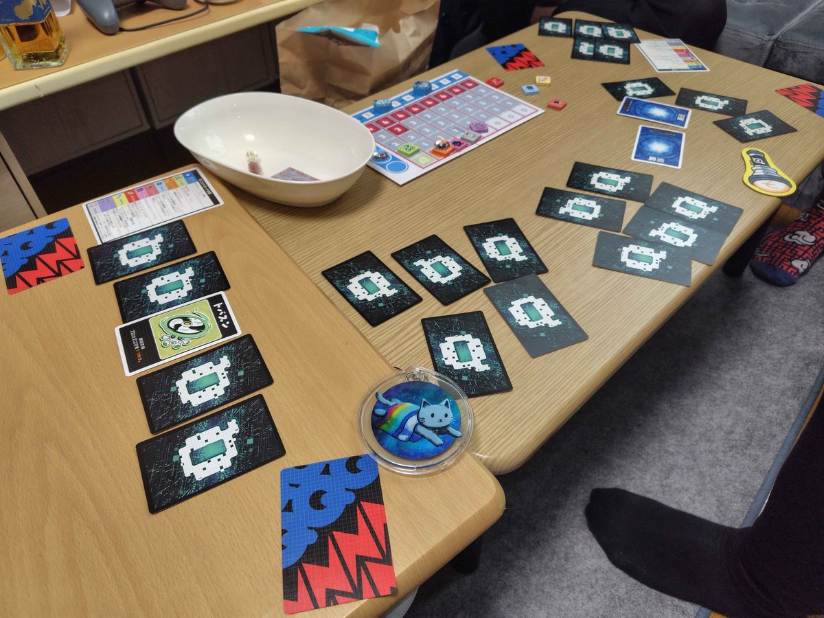 おくい しとせ tweet media