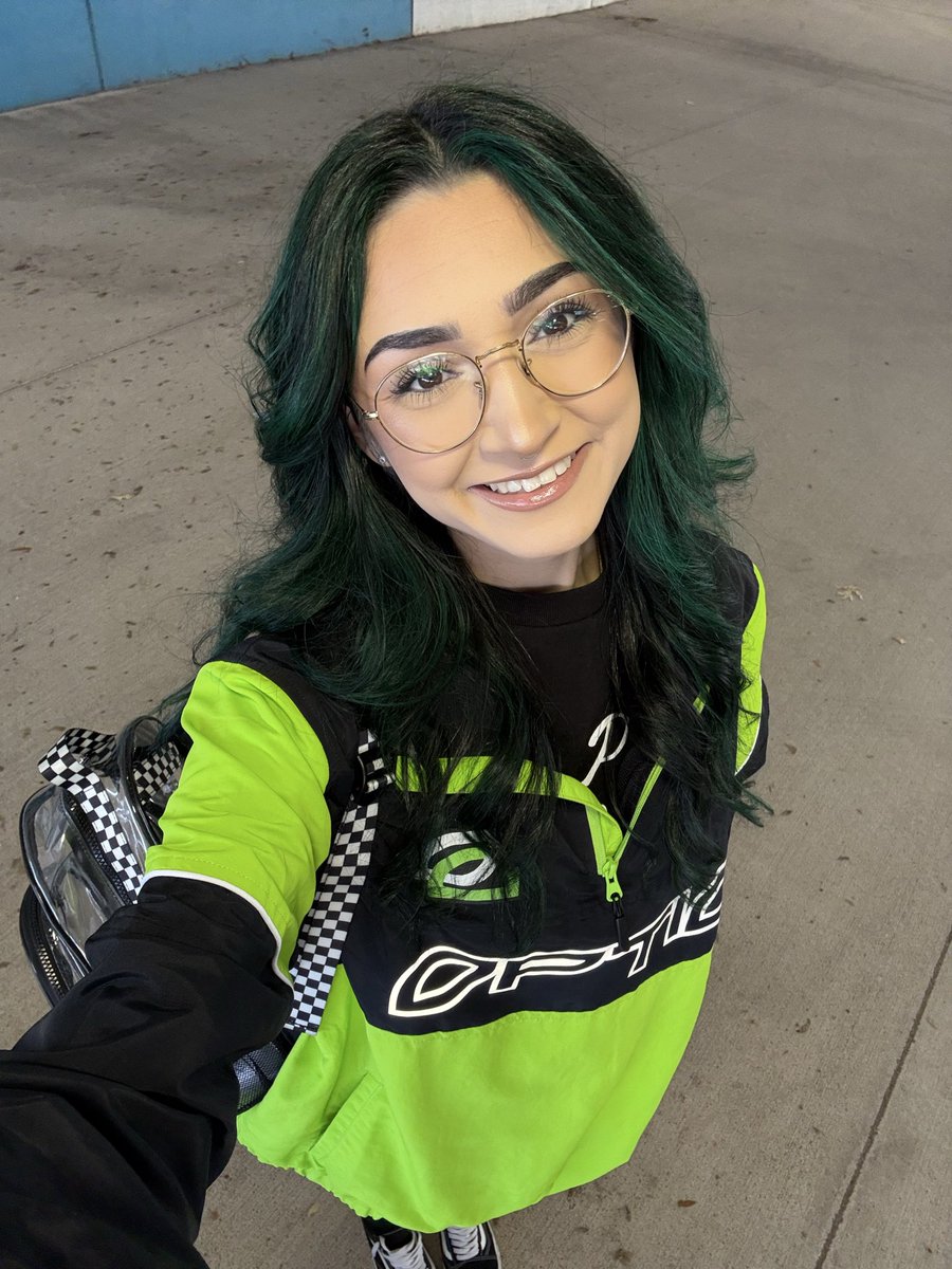 Devinique Maricella tweet media