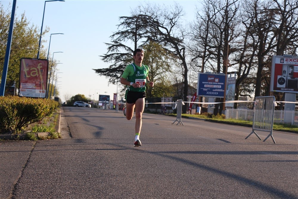 RunningMag's tweet photo. Les gros week-ends s'enchaînent dans la région.  Cette fois c'était #marathondemontauban  #courslapied #irreductrail #montadavala toutes les photos et vidéos sont sur https://t.co/iQ0IXgDdZY https://t.co/rf2rJRG8HE