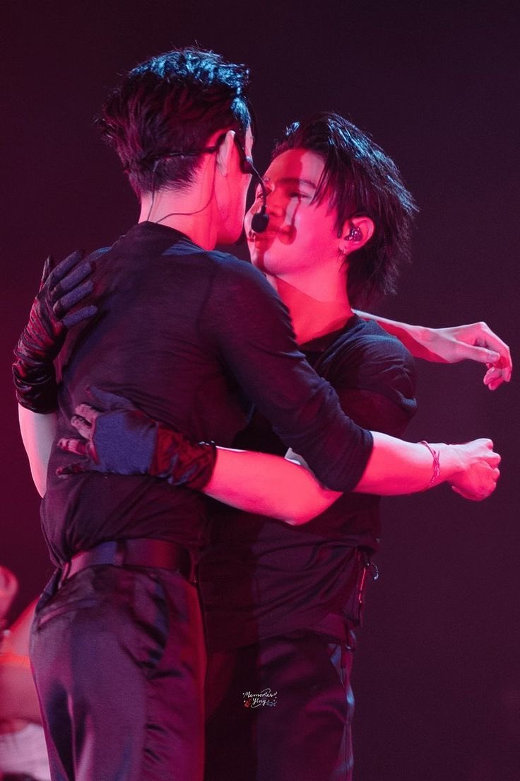 Ade (Because He's Mine) tweet media