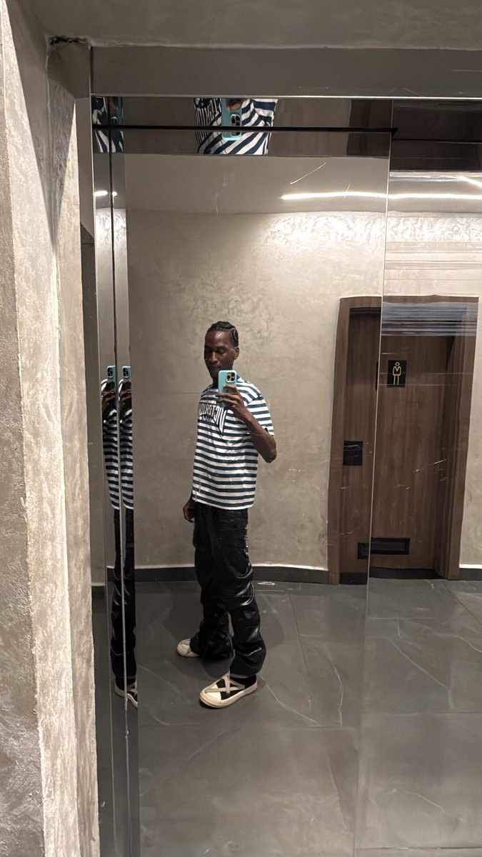 DIR SWITCH🎥 tweet media