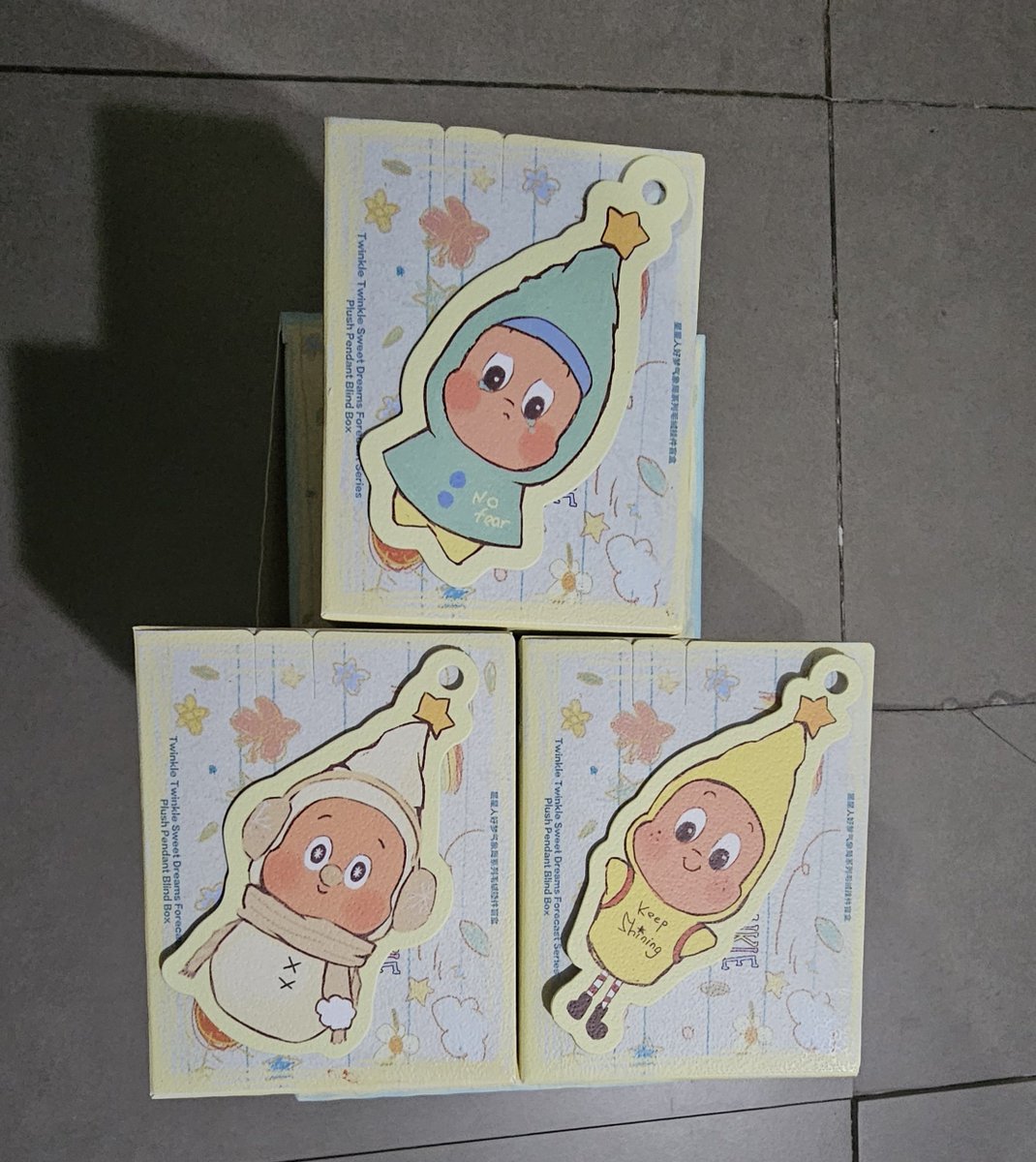 jonginandkai's tweet photo. WTS | LFB
Twinkle Twinkle - Sweet Dreams Forecast

Available: 
Rain On Me (raincoat)
Keep Shining (D.O) 
Hug from Snowman (Suho)

Price: 700 php
ONHAND | Can ship asap https://t.co/UjrwQ1pZWI