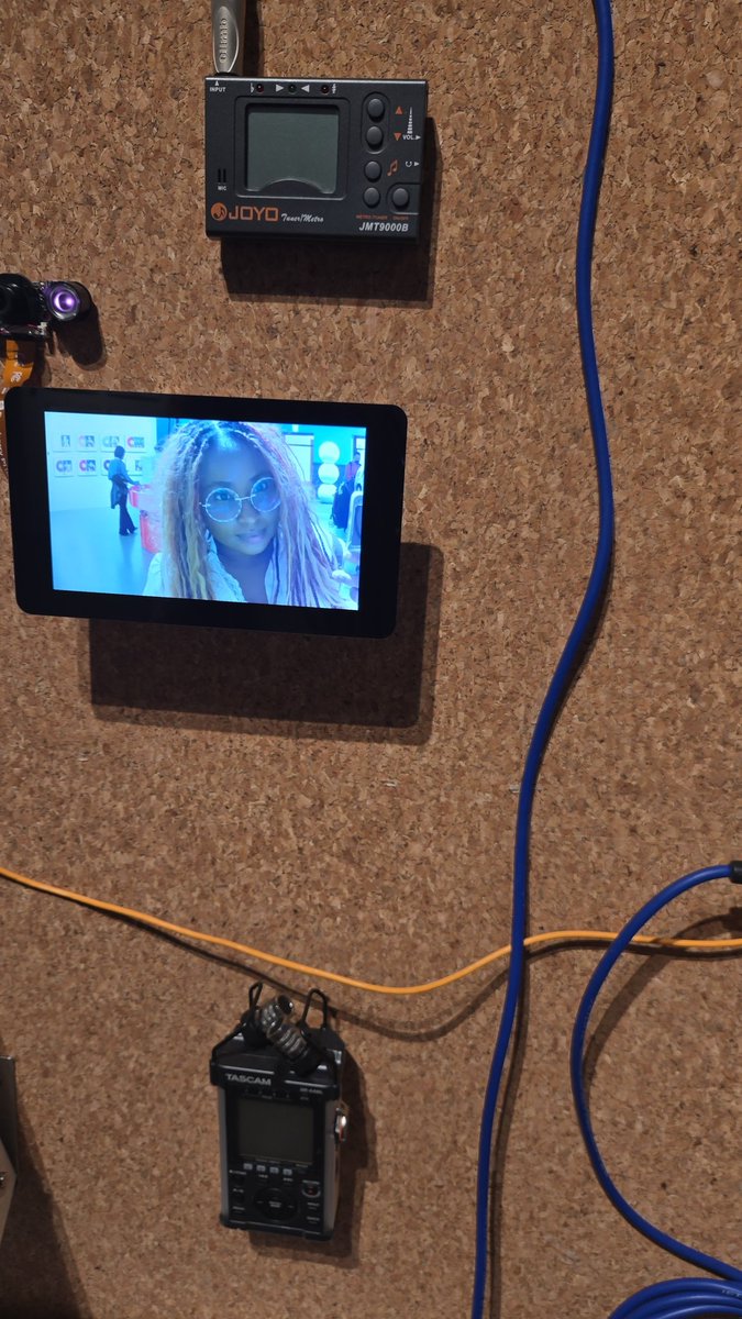 desi | a feral ass hooligan tweet media