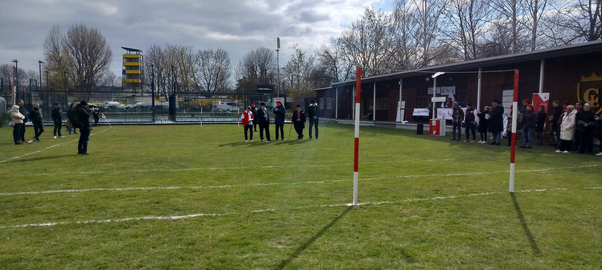 DedekMadden's tweet photo. 𝕽𝖊𝖙𝖗𝖔 zápas s @odborpratel

SPORTOVNÍ KLUB "SLAVIA" V PRAZE

V.

ATHLETIC CLUB PRAHA

Po 130 letech na Císařské louce https://t.co/Bn2tDt9FzR