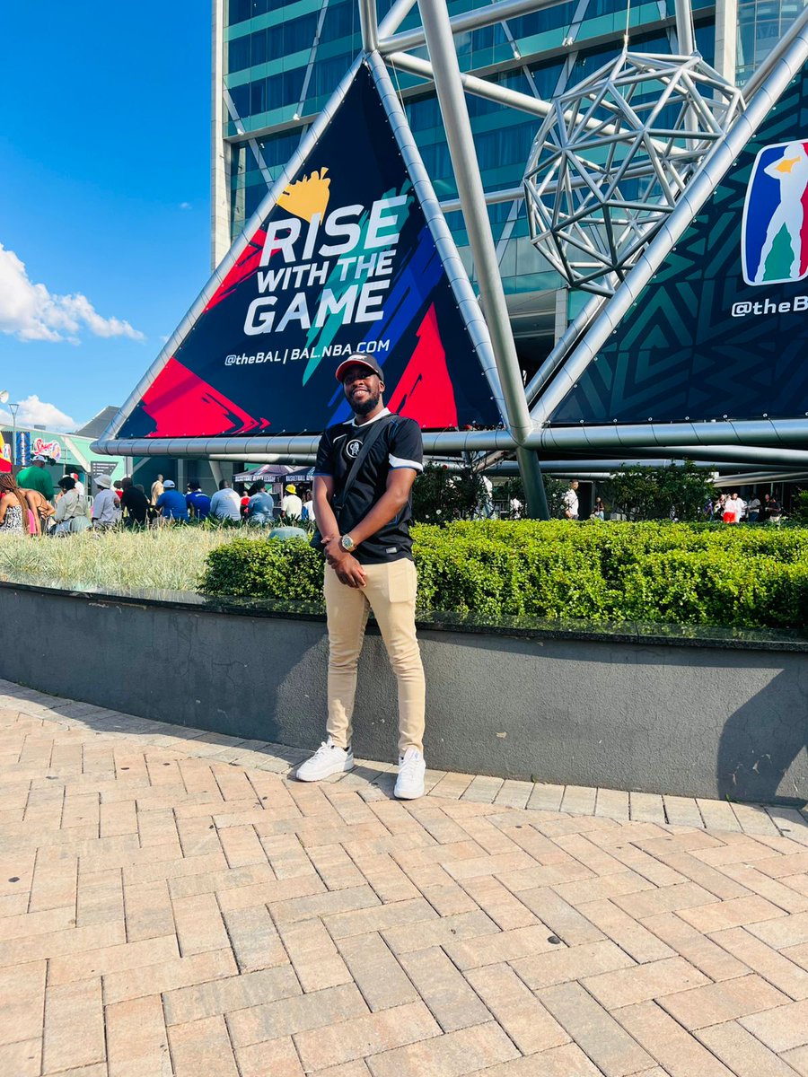 Tshi-Amo Molefe tweet media