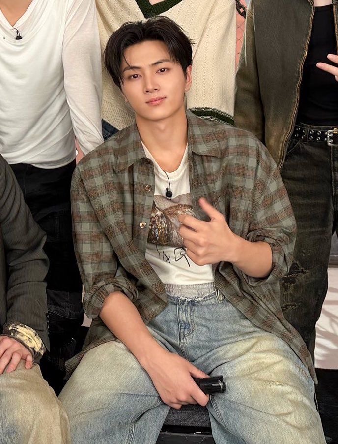 ari | enha brainrot tweet media