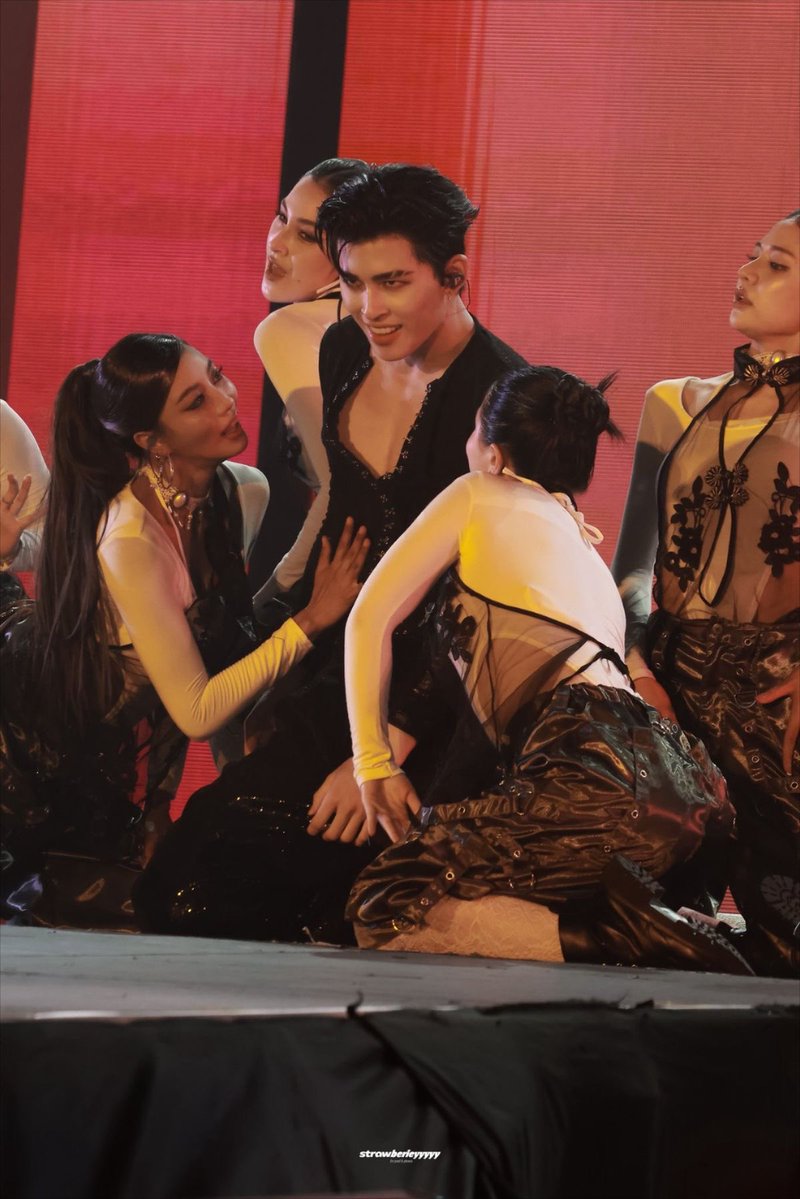 lyn ⁷ 🪭 tweet media