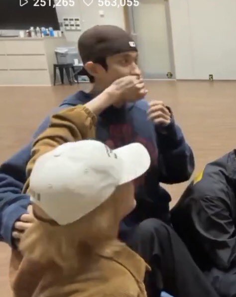 hannie ☻ tweet media