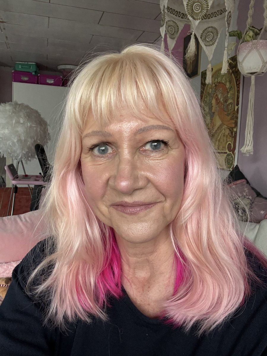 Feechen🦄 🌈bleibt sich treu 5x 💉😷 tweet media