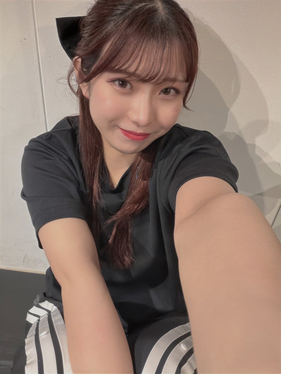 しおりん🍒 tweet media