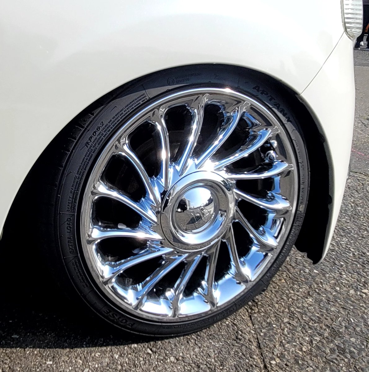 スカ太郎 tweet media