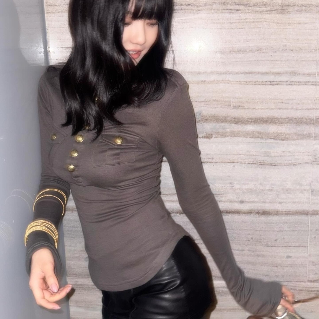 Base umum bisa follow @cornerfess tweet media