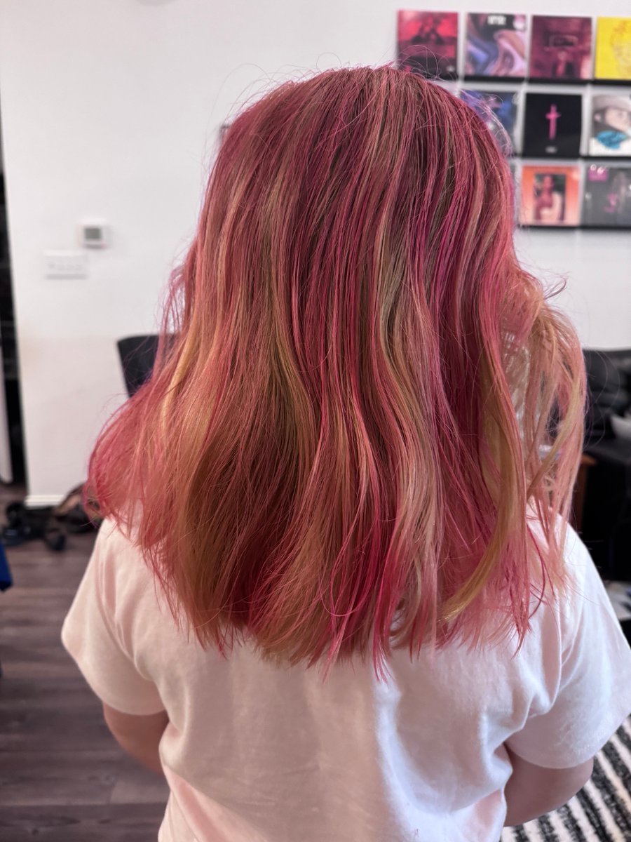 Amanda Lowe tweet media