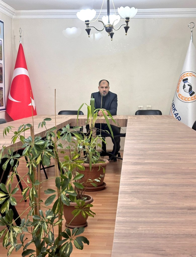 Sevgili Ailemin birbirinden kıymetli bireyleri platform merkezimizde çayımız ve kahvemiz hazır uğramak isteyen buyursun 
<a href="/12Atalay12/">M.ali zımagi</a>