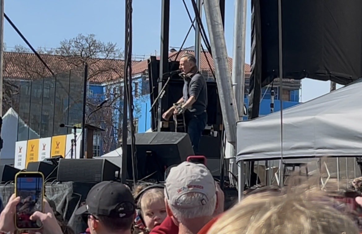 Tom Hauser tweet media